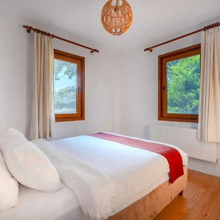 House W Garden 5 Min To Tuzburnu Bay In