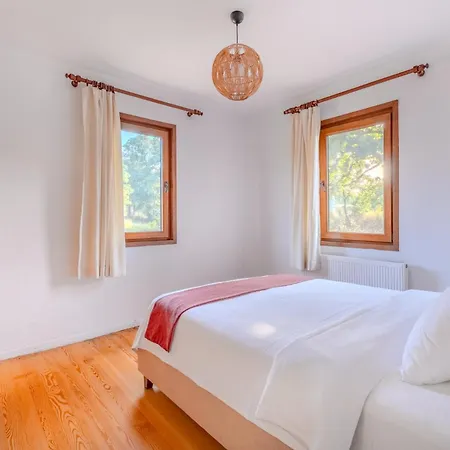 House W Garden 5 Min To Tuzburnu Bay In *